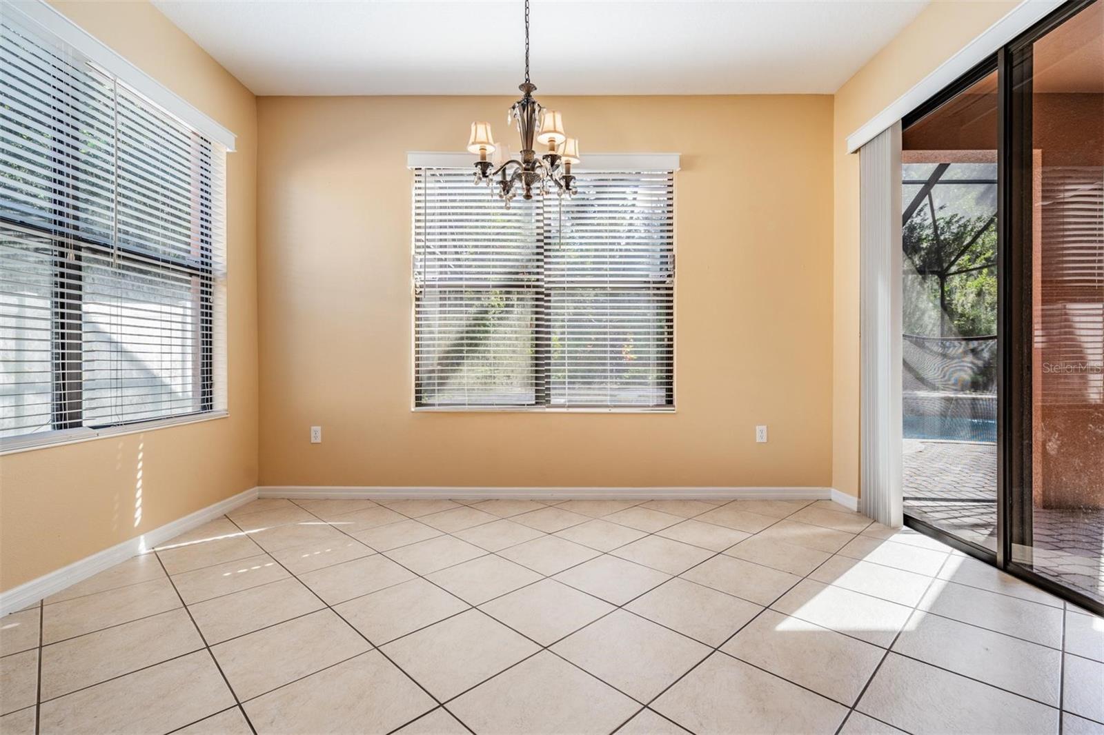 456 Oak Landing Blvd Property Photo 22