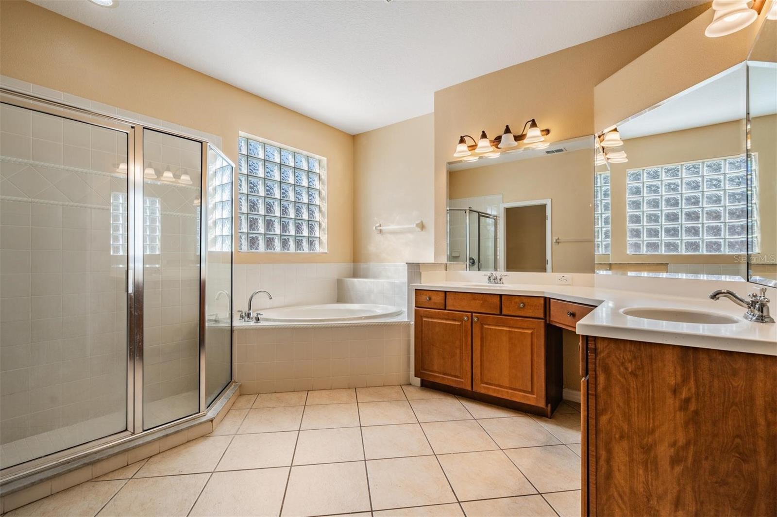 456 Oak Landing Blvd Property Photo 36