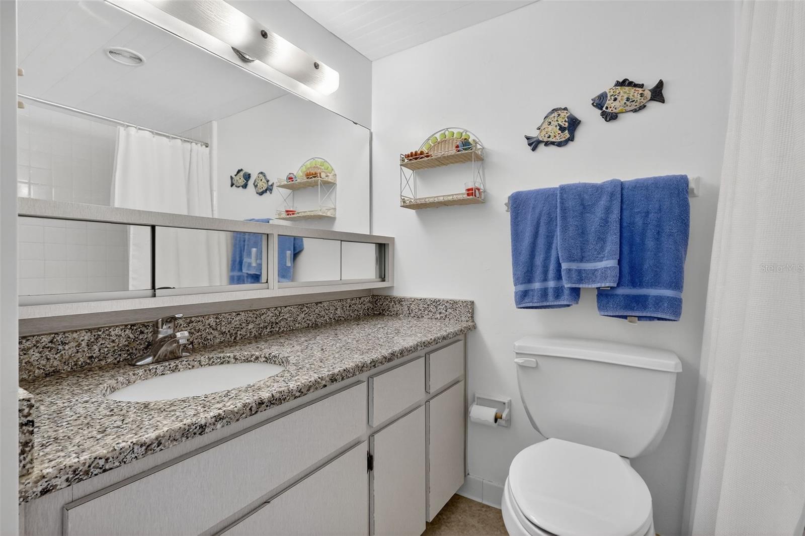 31 Island Way #408 Property Photo 17