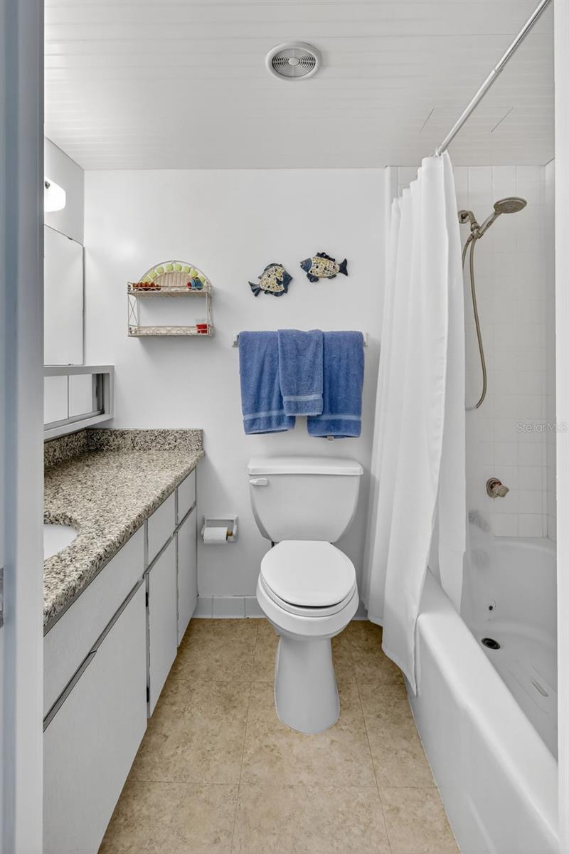 31 Island Way #408 Property Photo 45