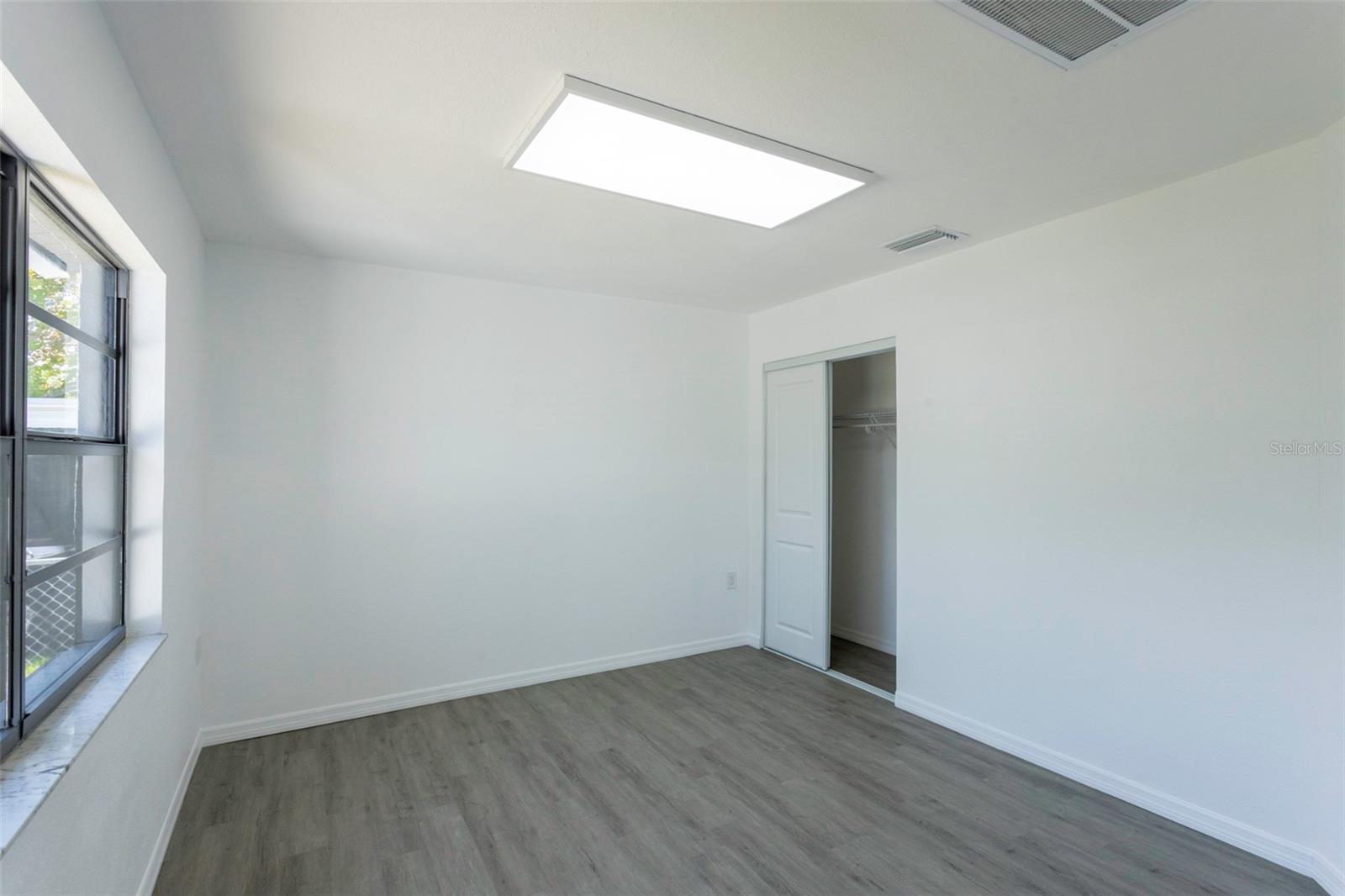 14820 Atlantic Ave Property Photo 13