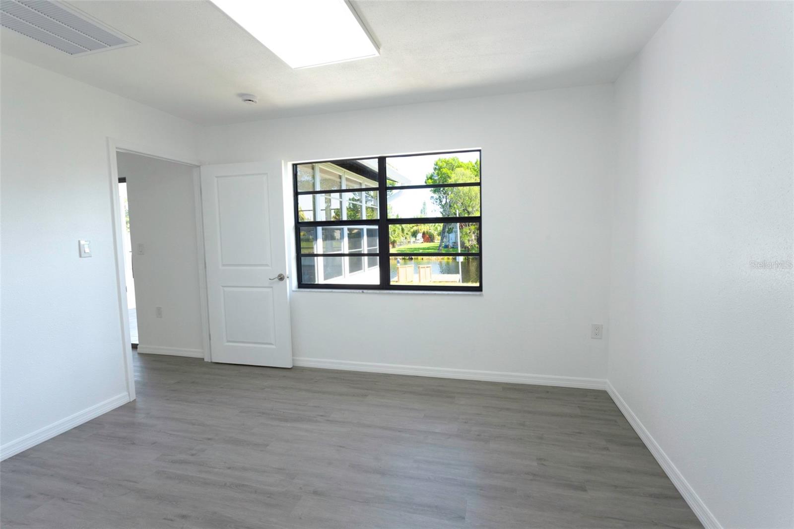 14820 Atlantic Ave Property Photo 14
