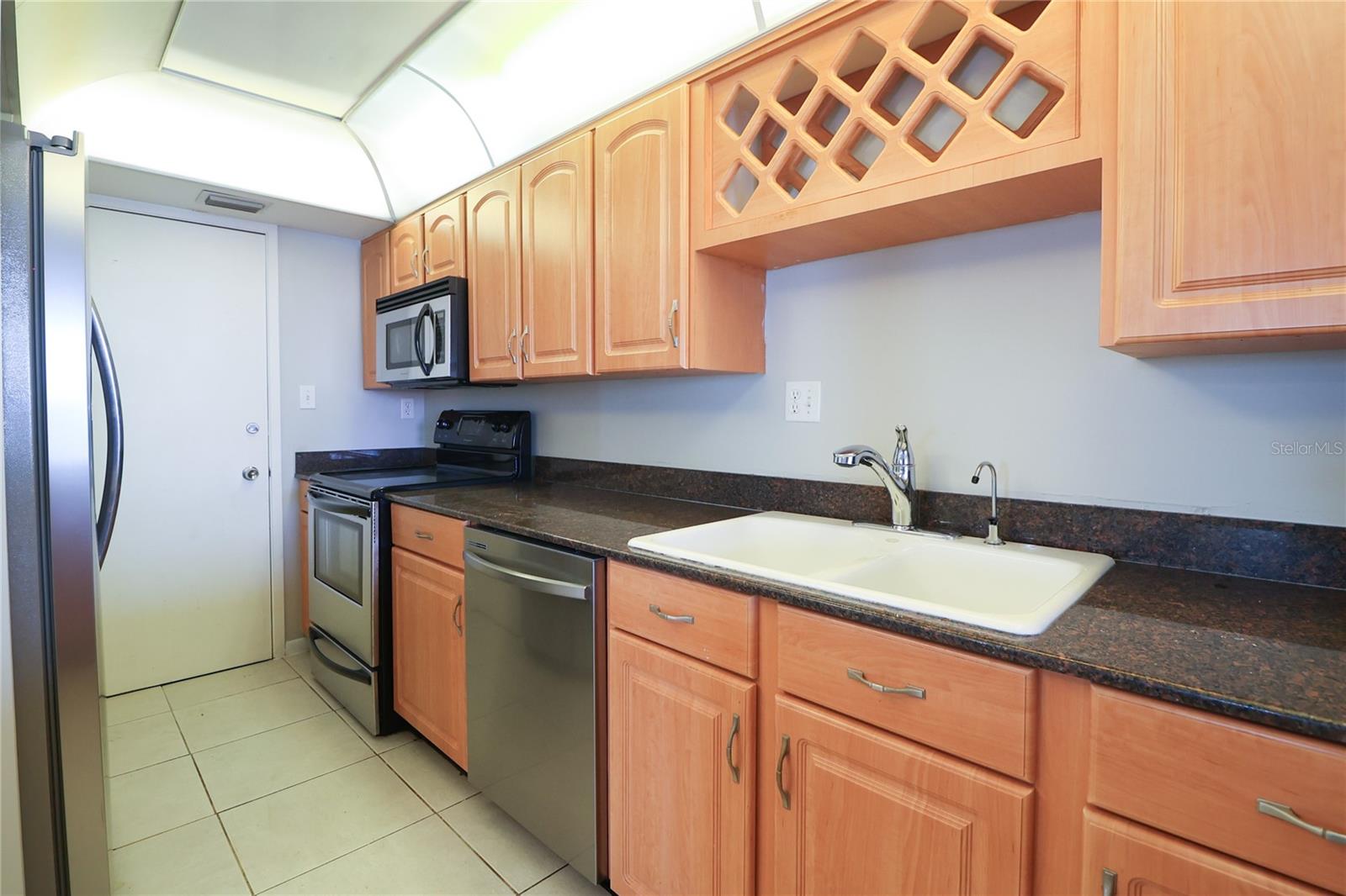 7400 Sun Island Dr S #501 Property Photo 6