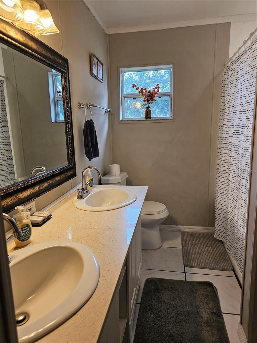 2117 Ivey Ln Property Photo 10