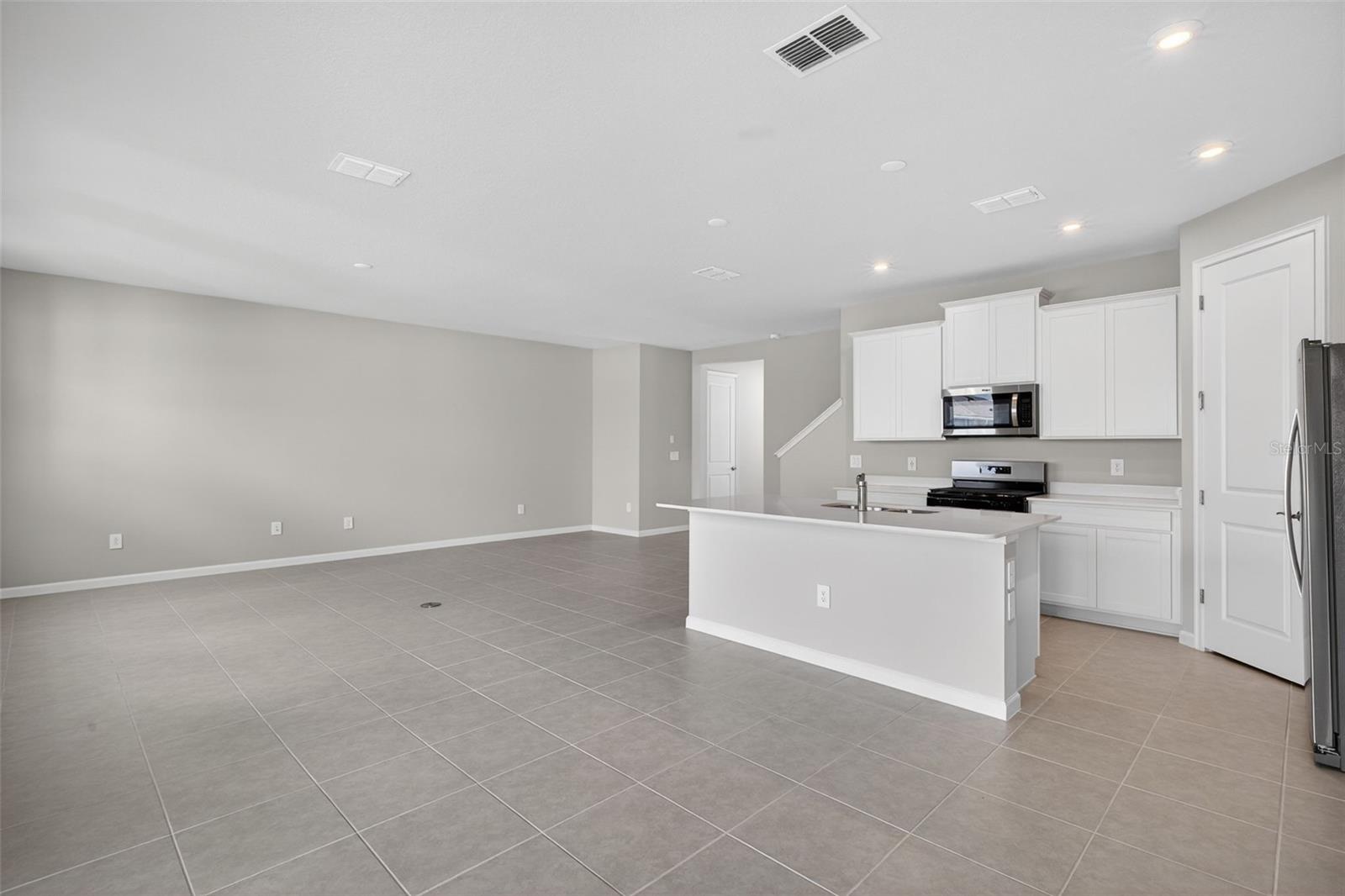 13014 Sunseed St Property Photo 6