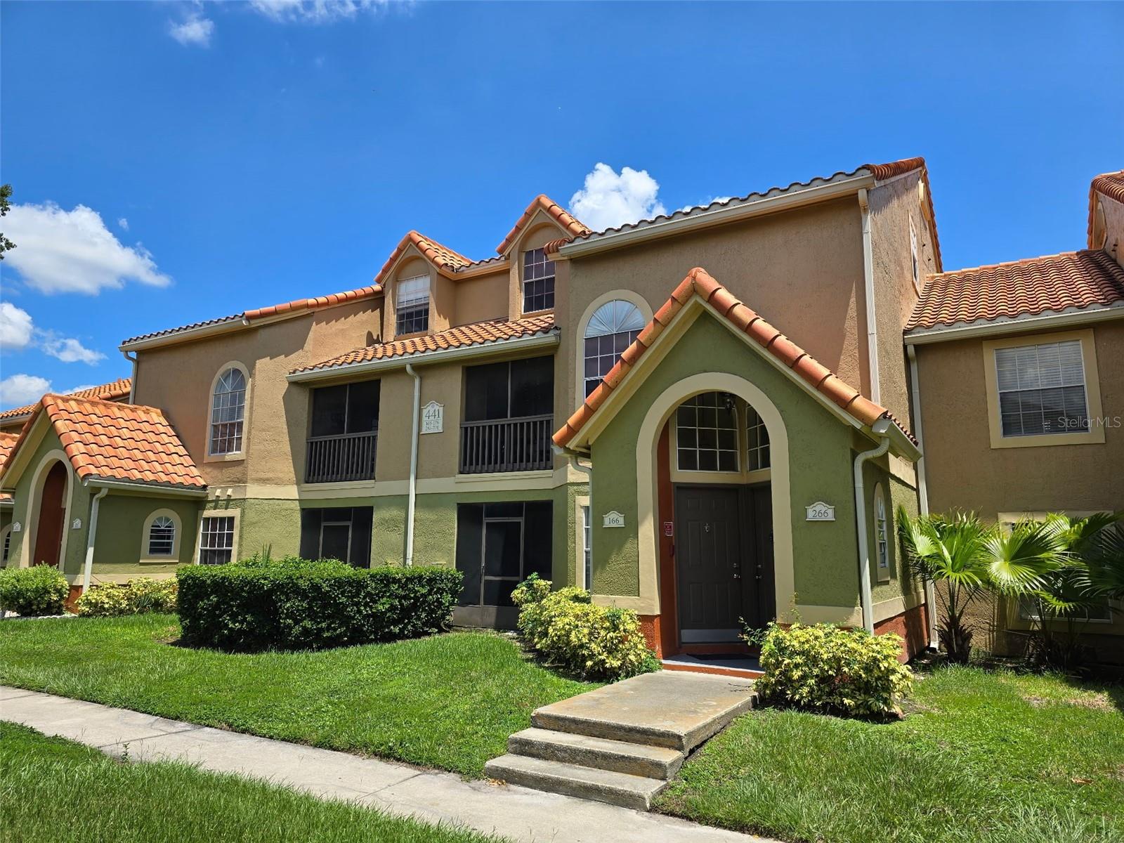 409 Fountainhead Cir Property Photo 1