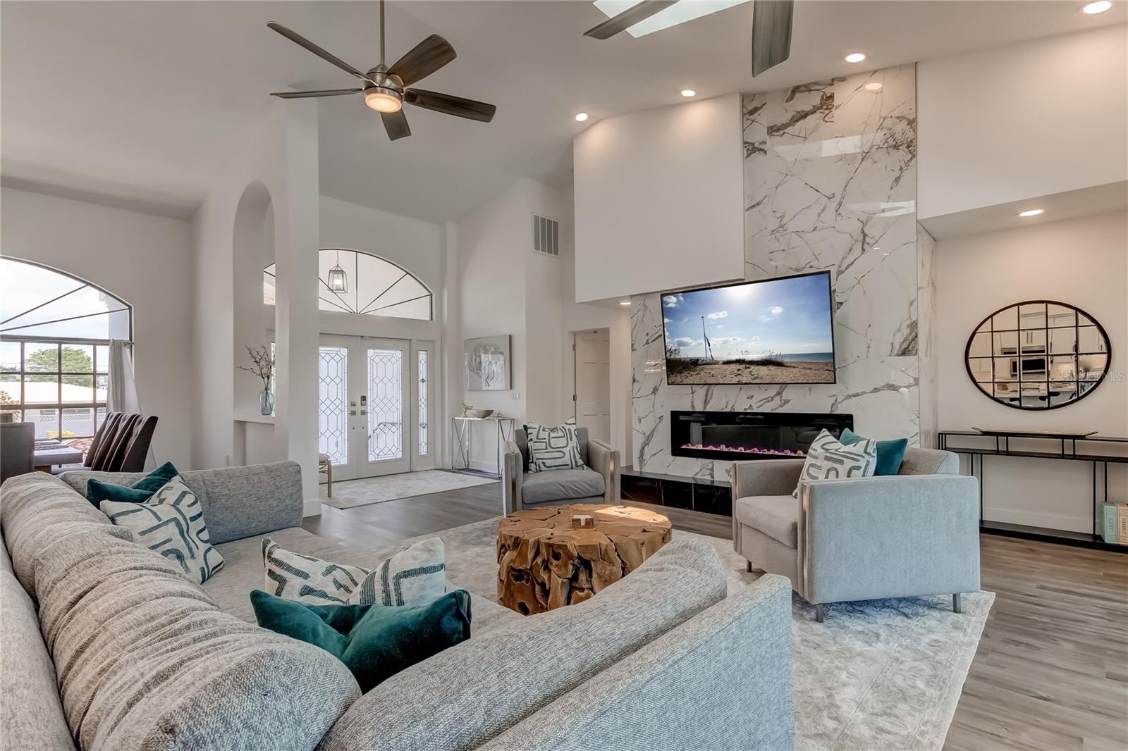 112 Leeward Is Property Photo 4