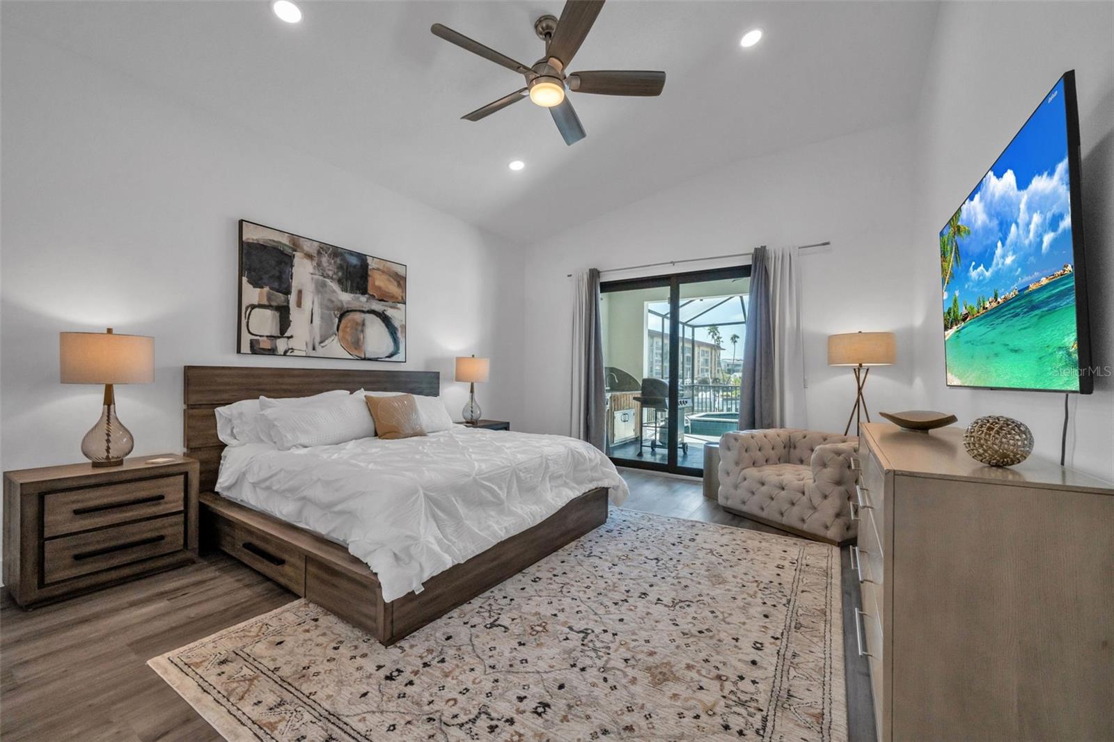 112 Leeward Is Property Photo 9