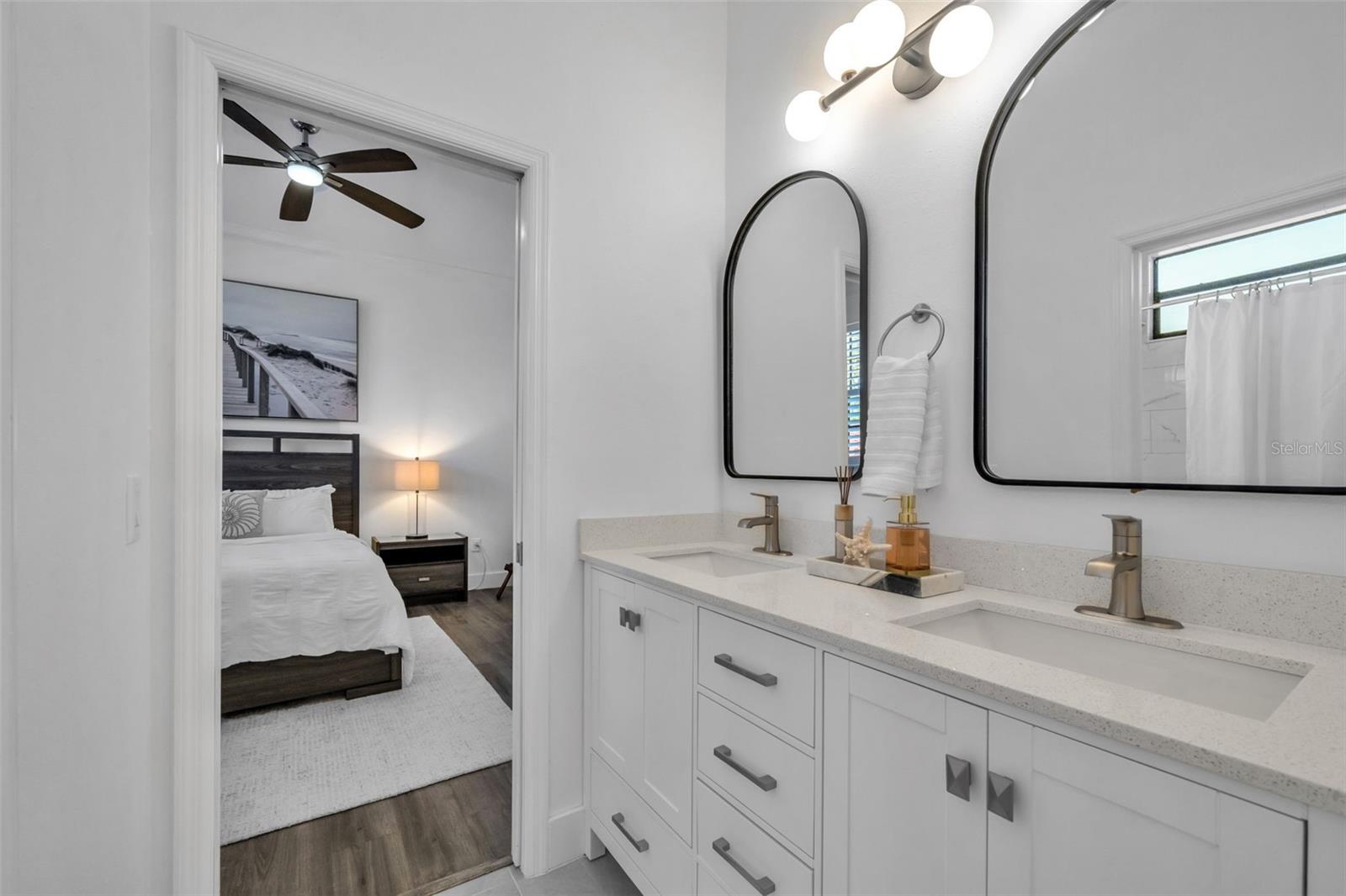 112 Leeward Is Property Photo 15