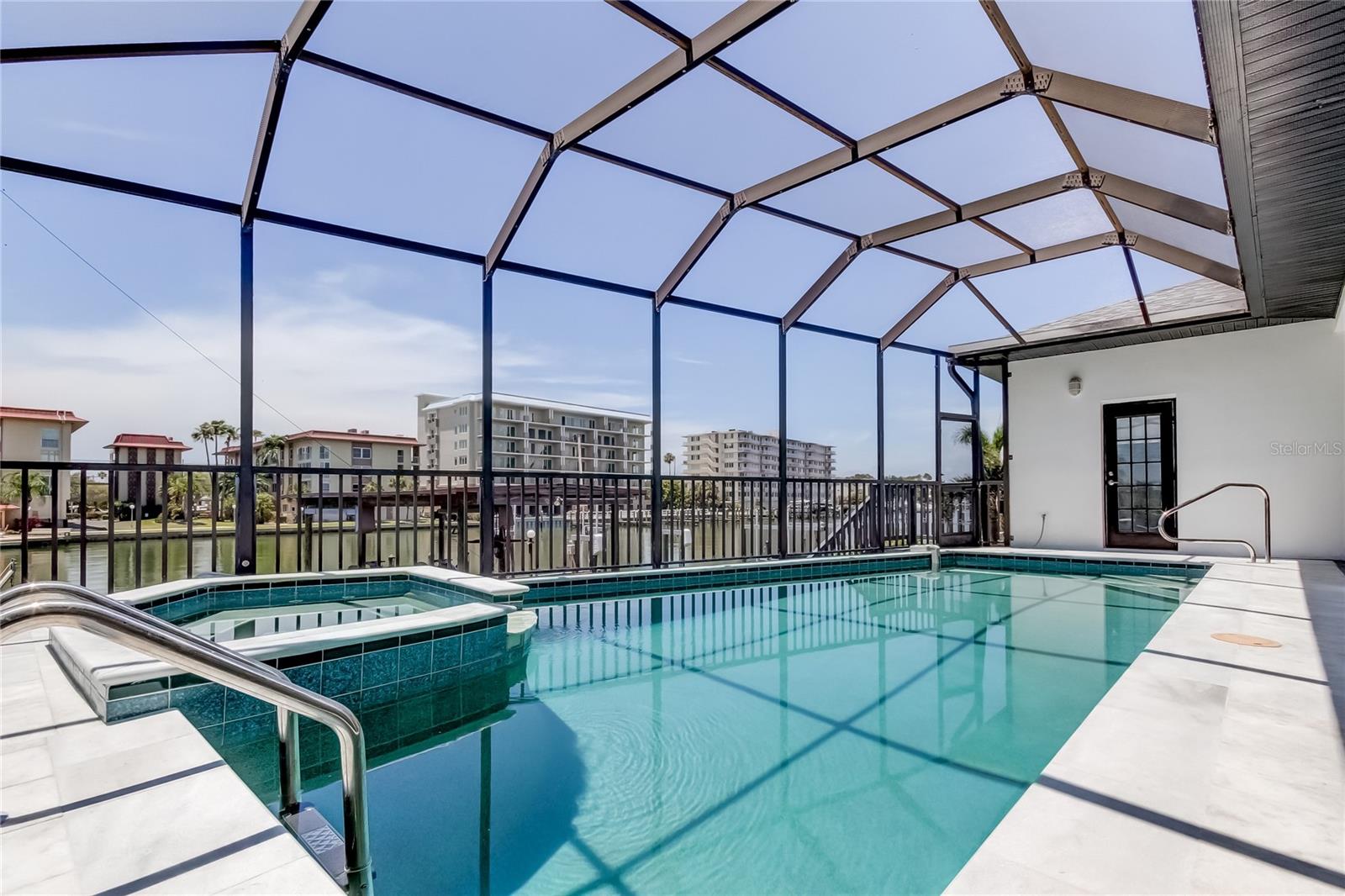 112 Leeward Is Property Photo 27