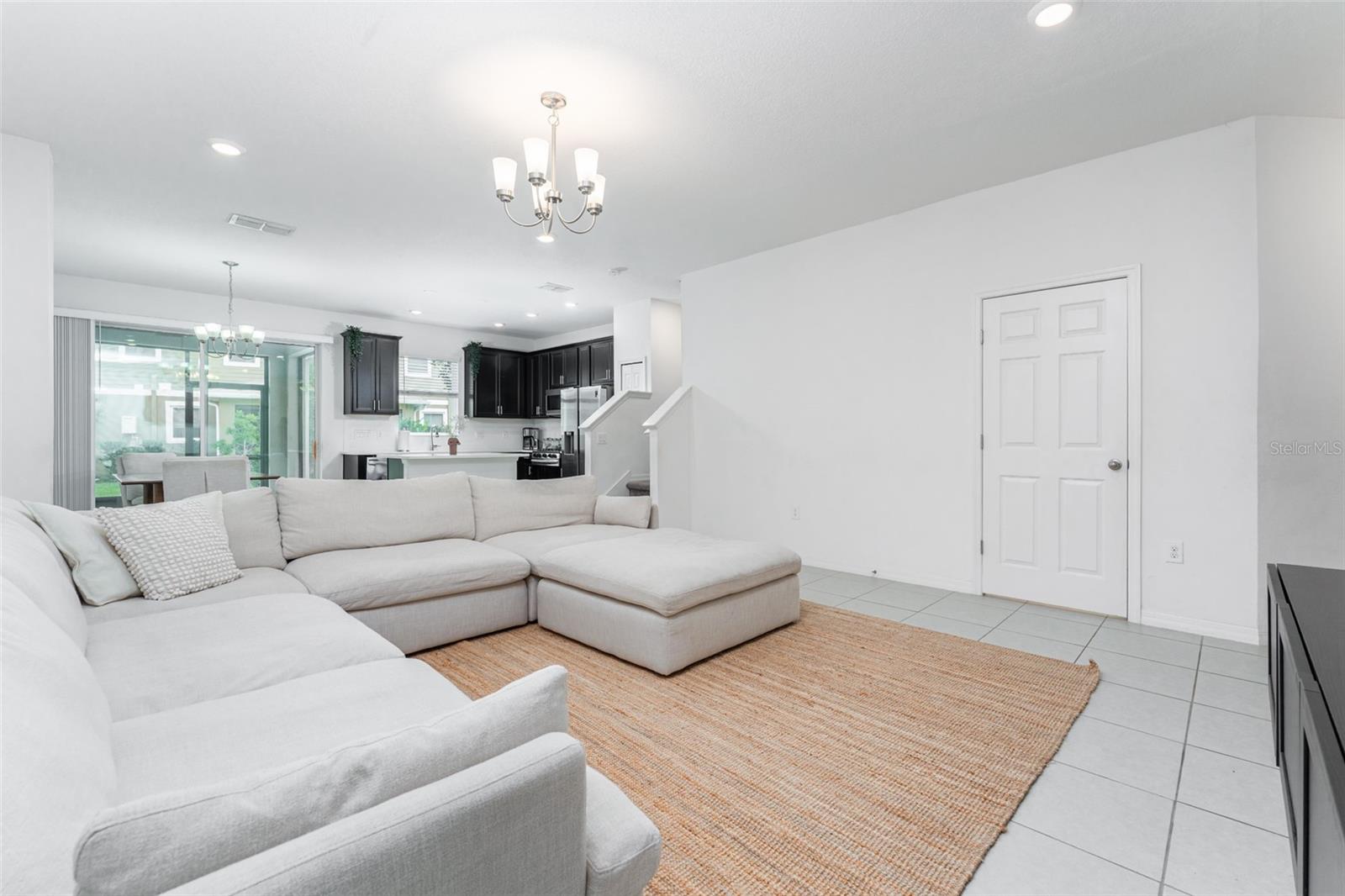 14072 Kite Ln Property Photo 8
