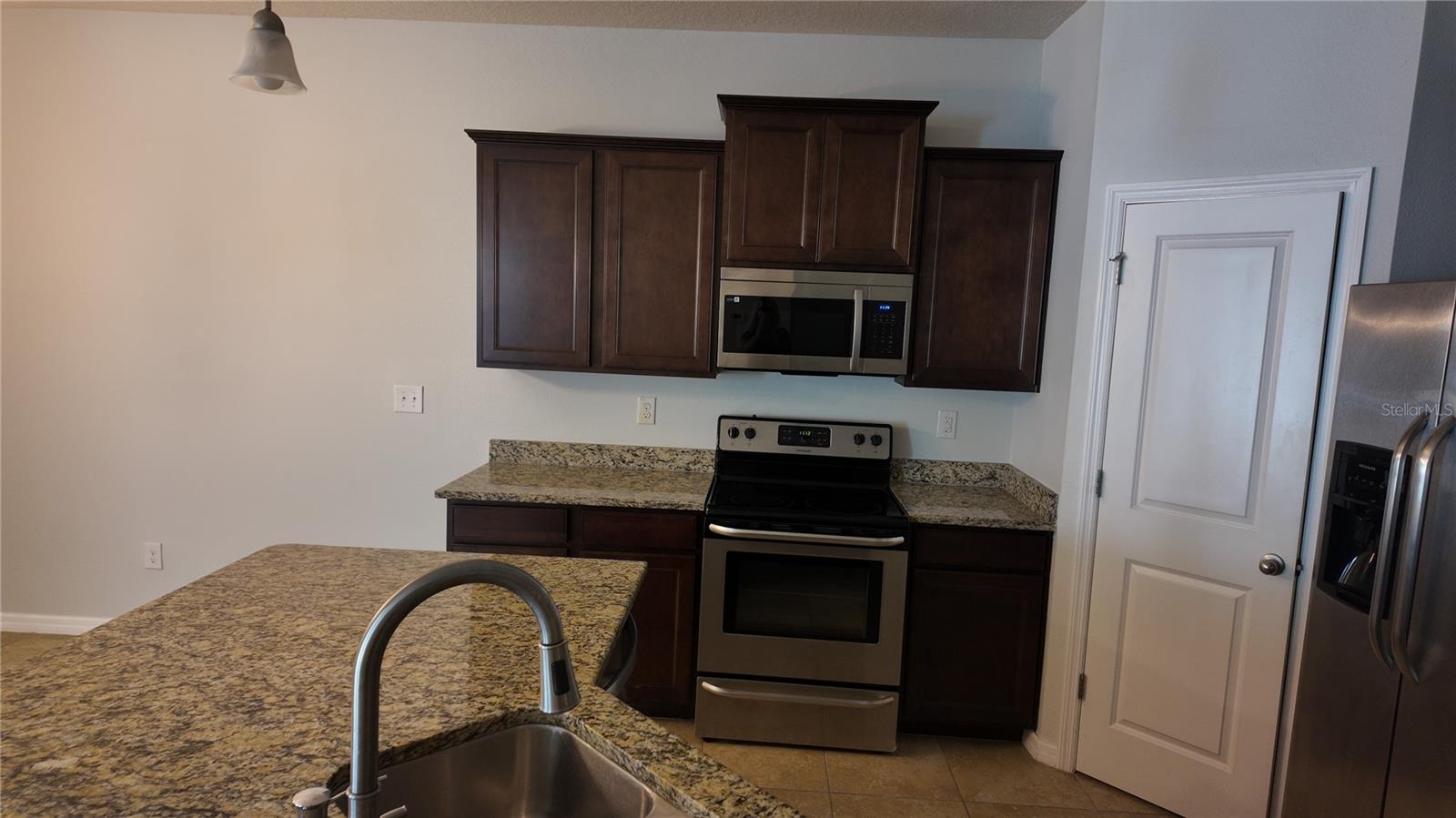 7690 Timberview Loop Property Photo 7