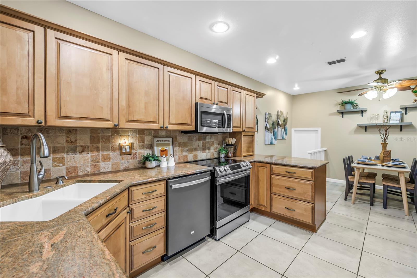 903 Pinellas Bayway S #302 Property Photo 11