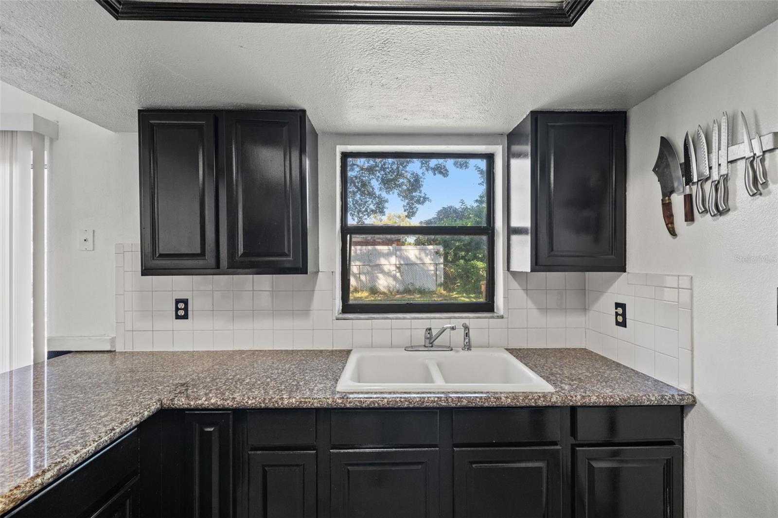 5828 Mariposa Dr Property Photo 9