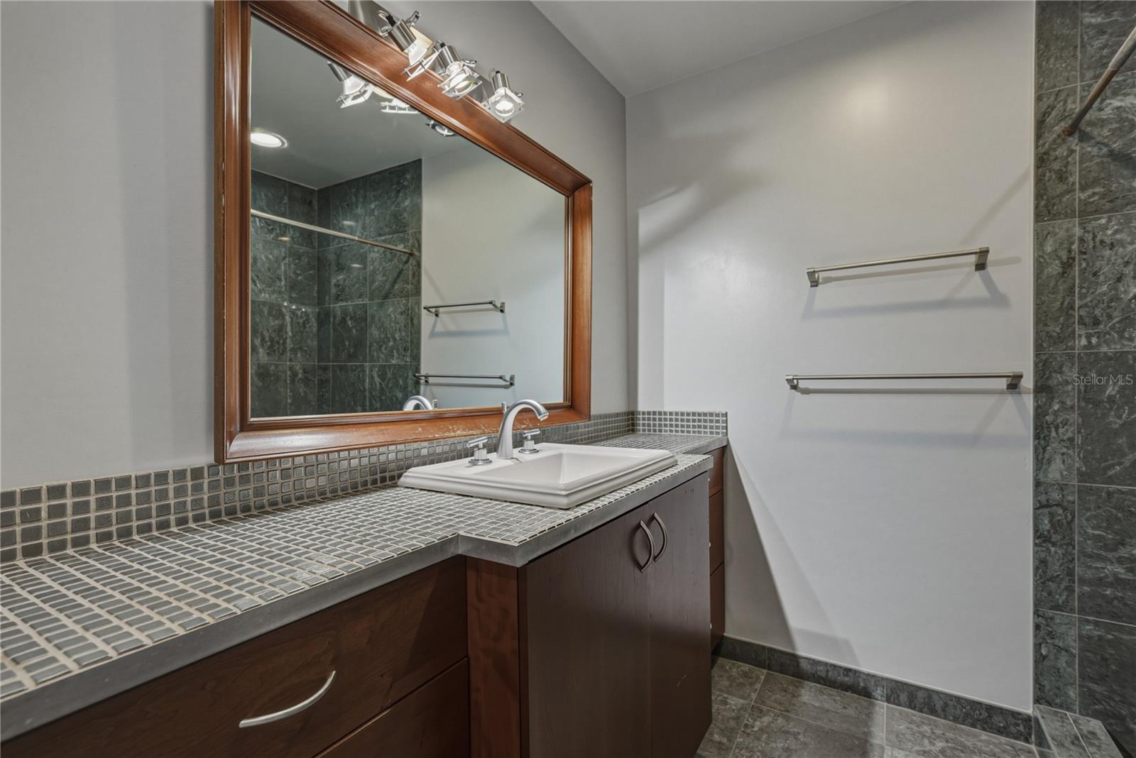 838 Monterey Blvd Ne Property Photo 46