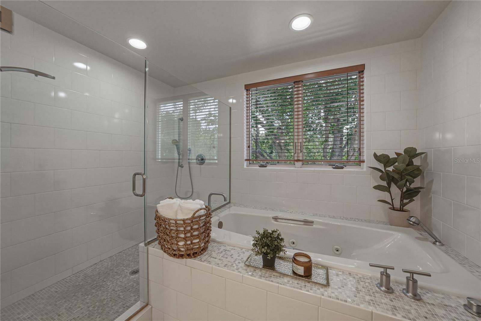 838 Monterey Blvd Ne Property Photo 58