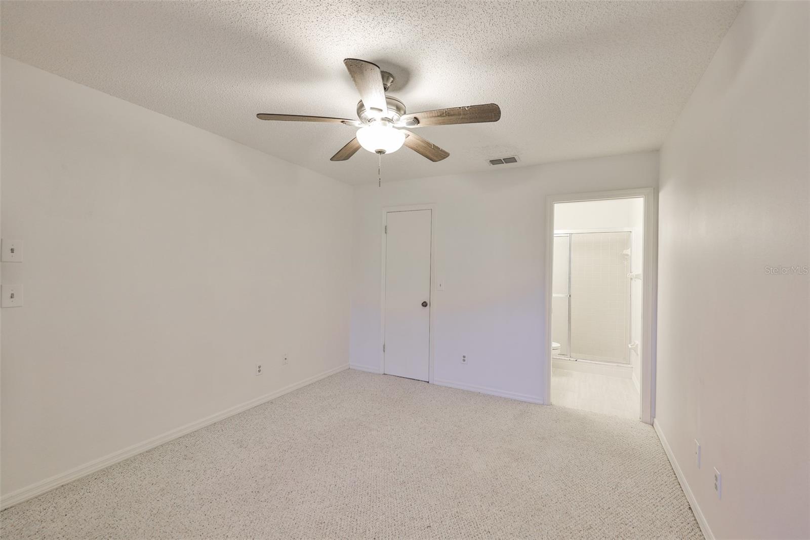 2122 Hereford Dr #511 Property Photo 15