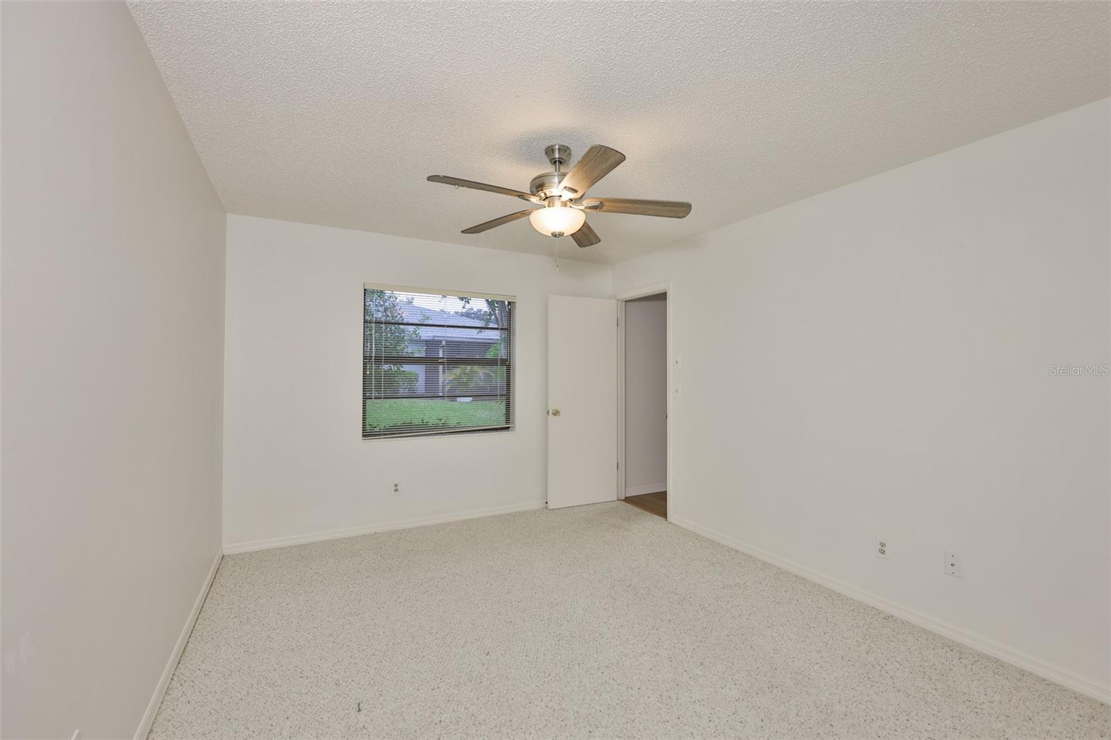 2122 Hereford Dr #511 Property Photo 16