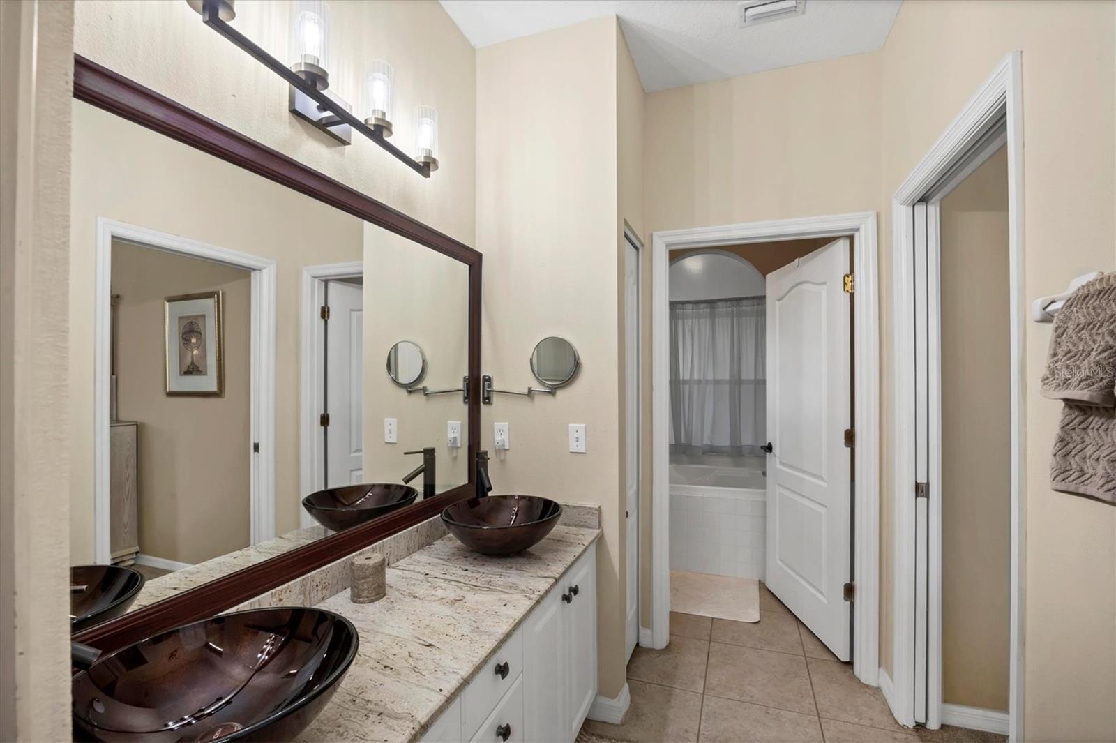 5111 Peppermill Ct Property Photo 23