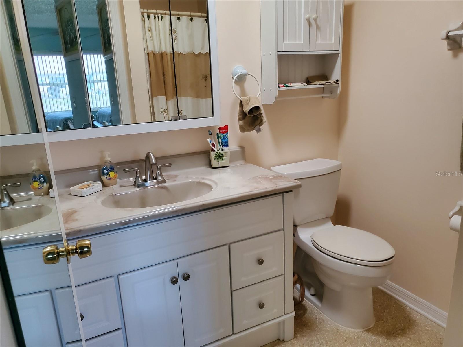 1905 Canterbury Ln #e-9 Property Photo 24