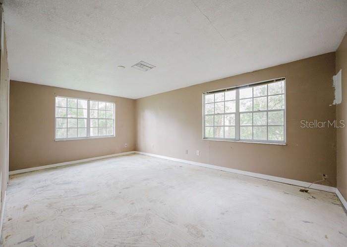 1243 Royal Oak Dr Property Photo 17