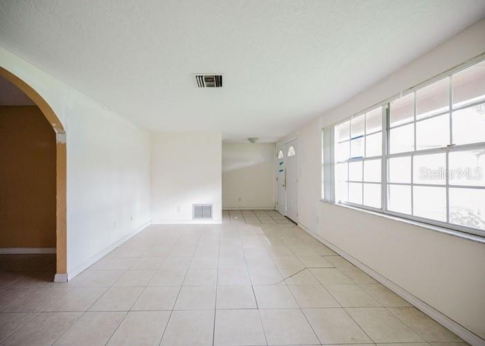 1243 Royal Oak Dr Property Photo 18