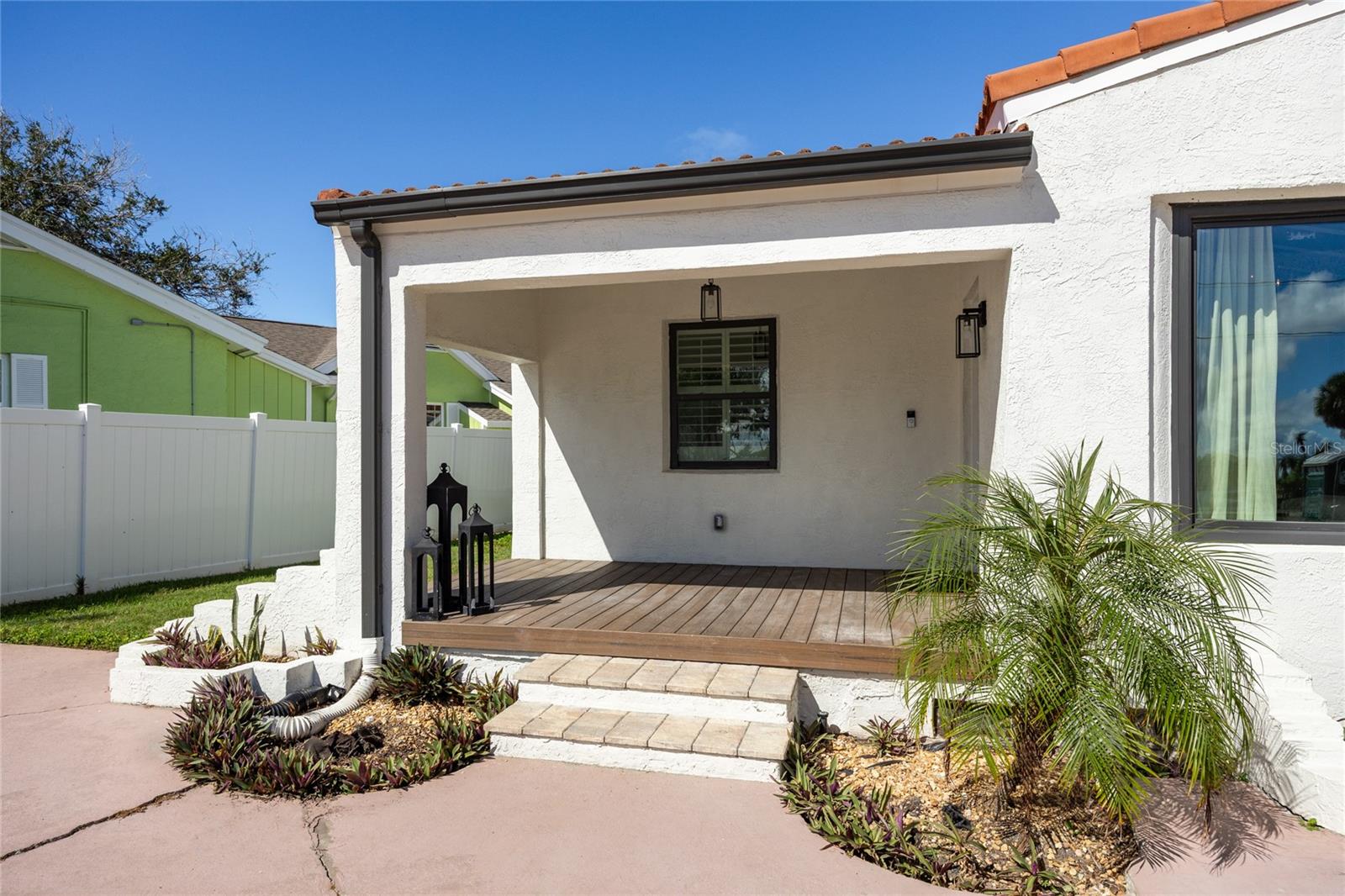 15804 Redington Dr Property Photo 7