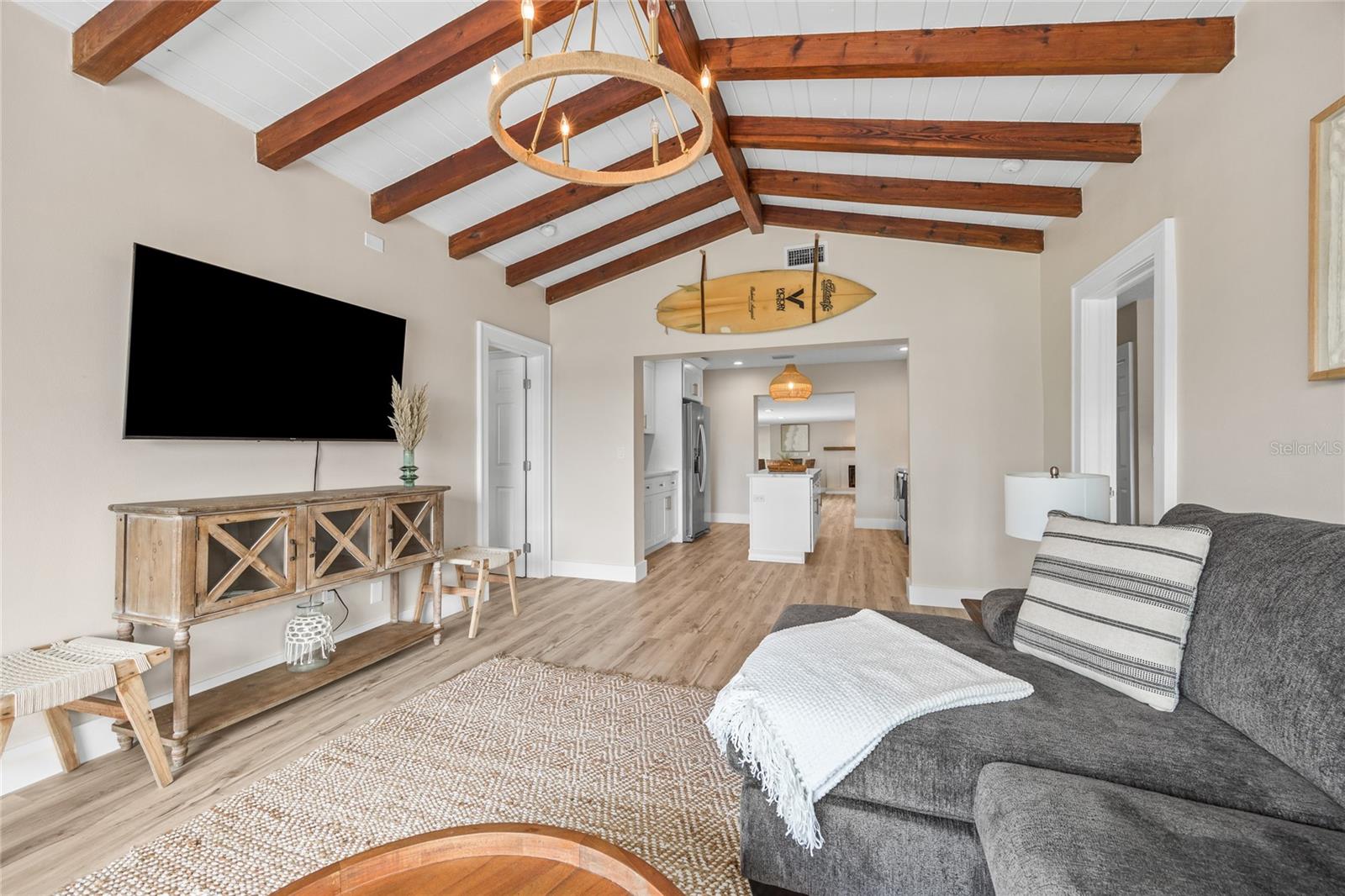 15804 Redington Dr Property Photo 10