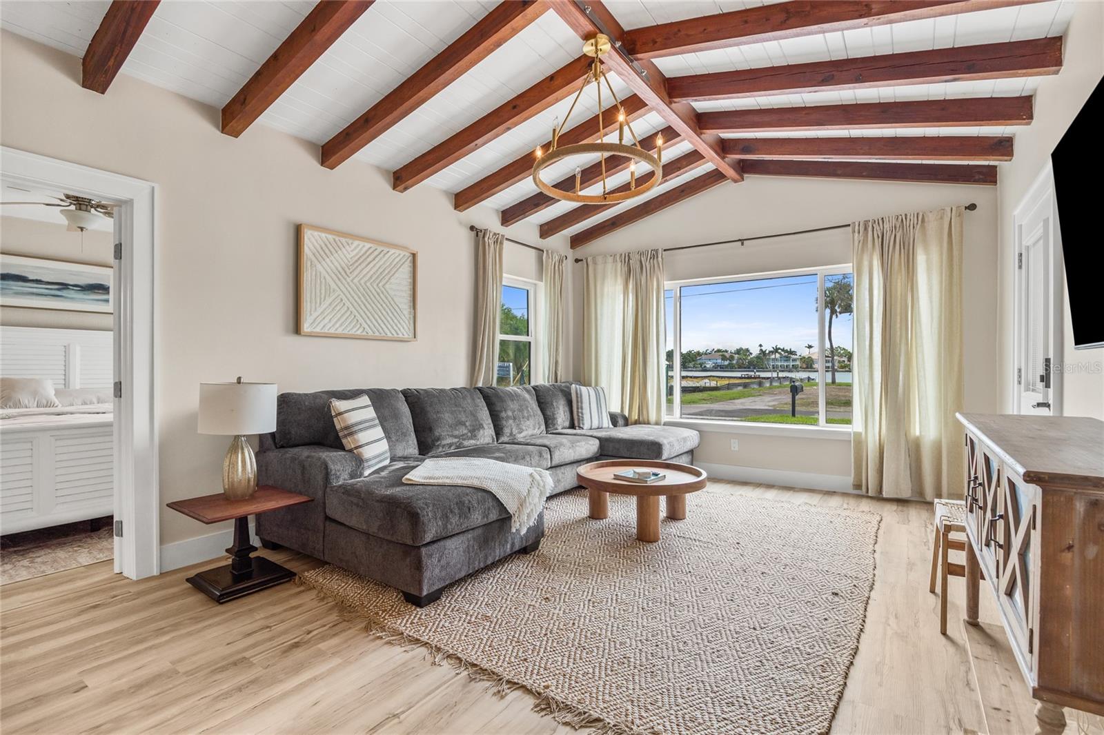 15804 Redington Dr Property Photo 11