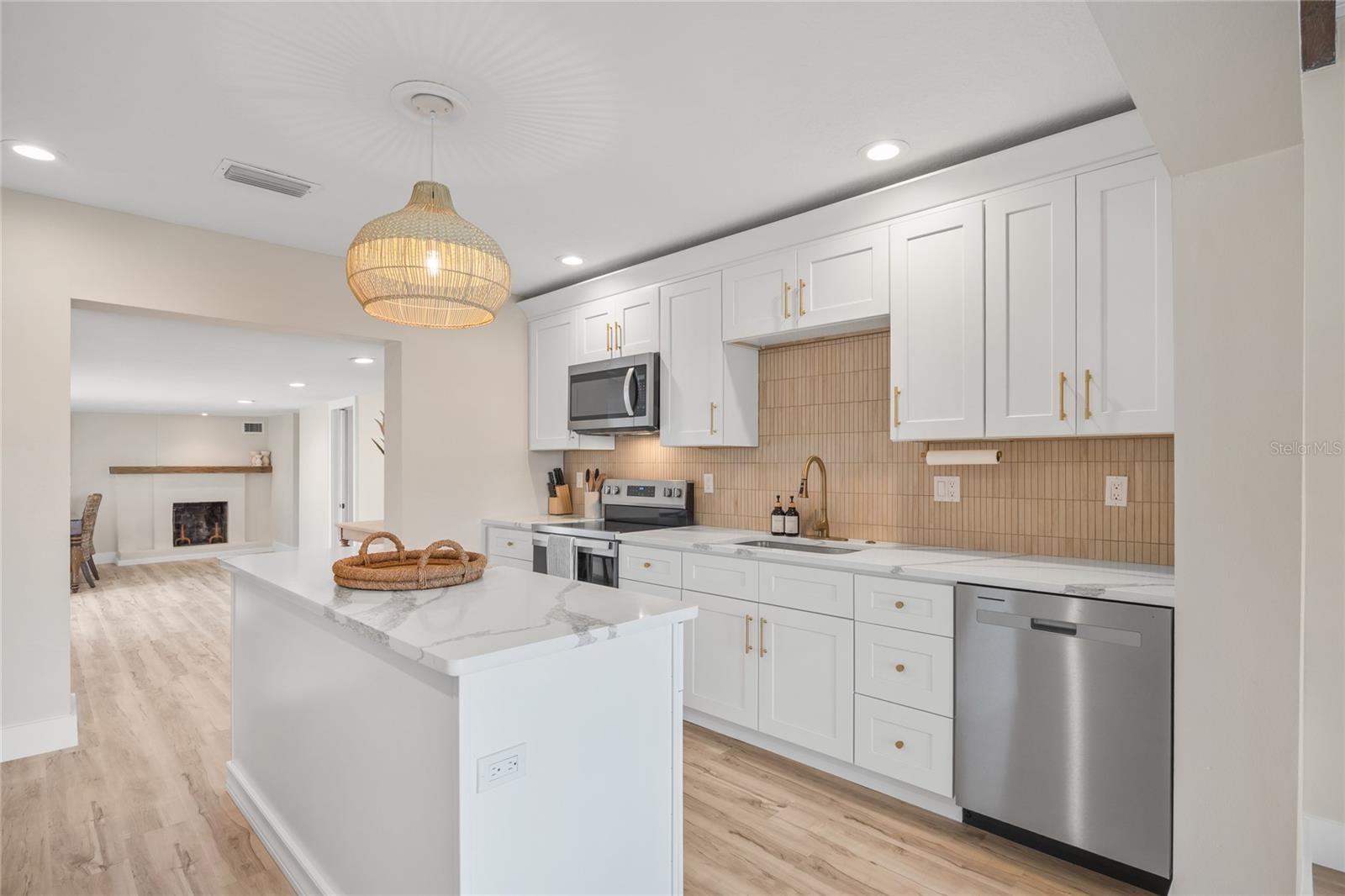 15804 Redington Dr Property Photo 15