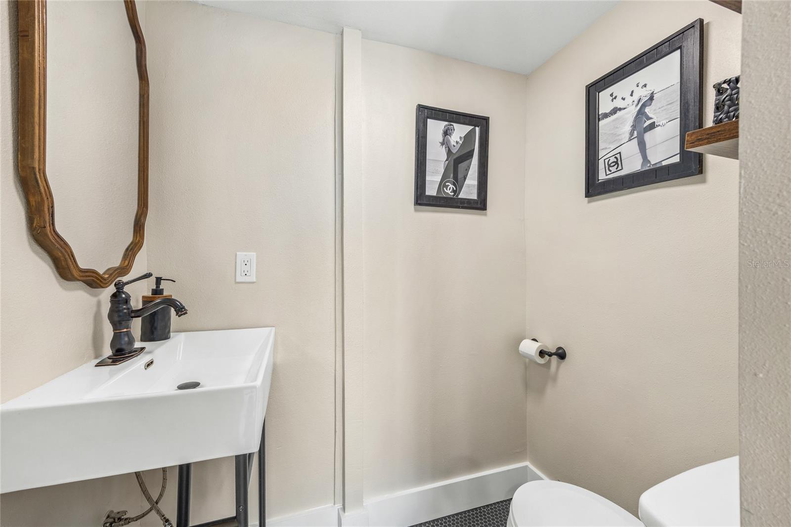 15804 Redington Dr Property Photo 21