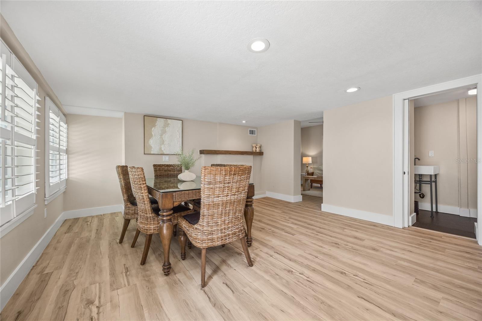 15804 Redington Dr Property Photo 22