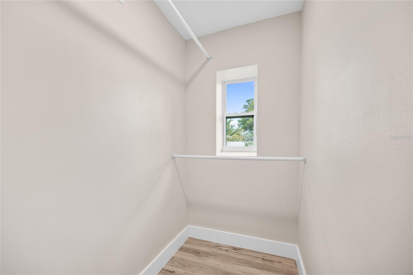 15804 Redington Dr Property Photo 26