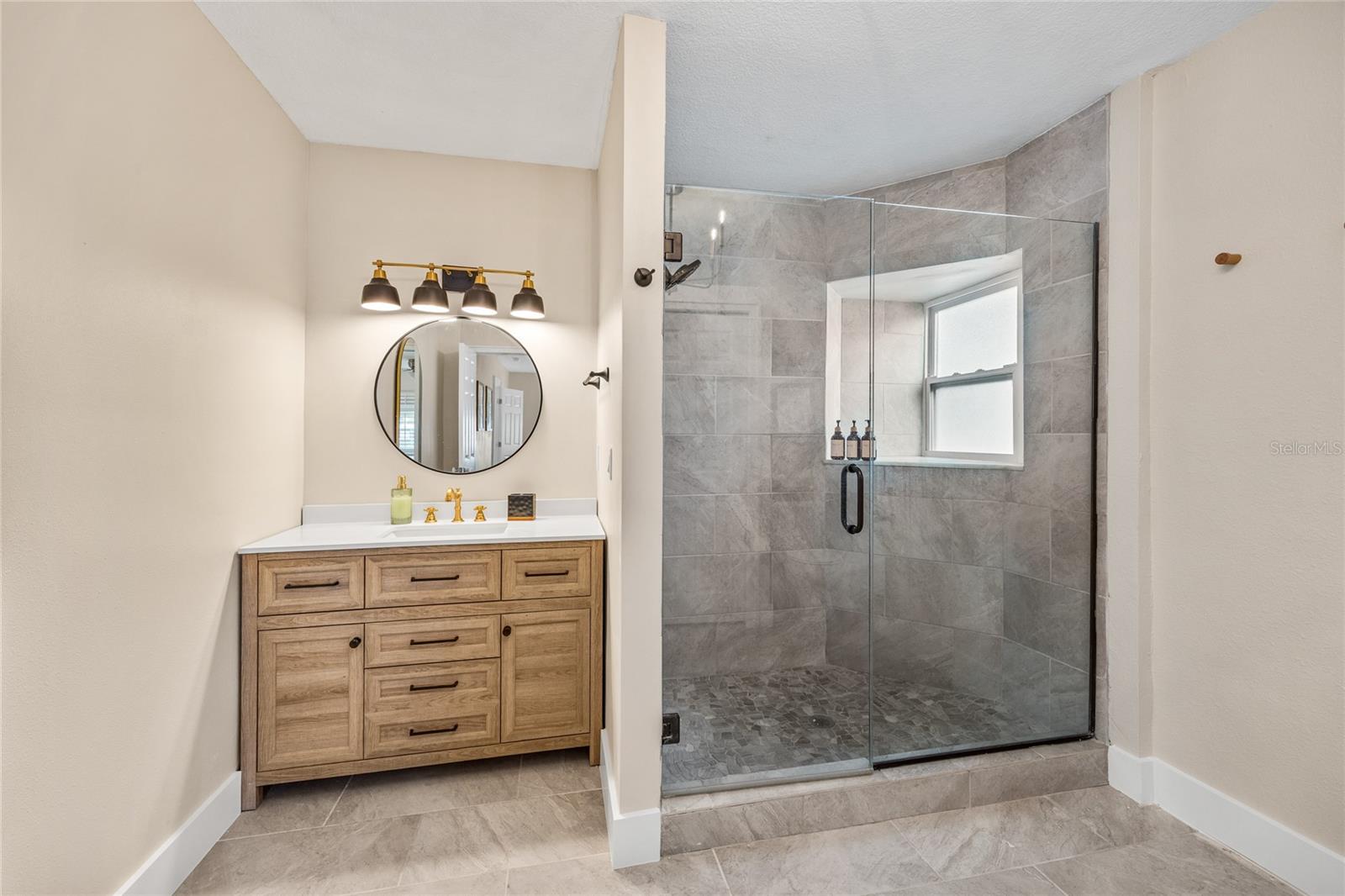 15804 Redington Dr Property Photo 27