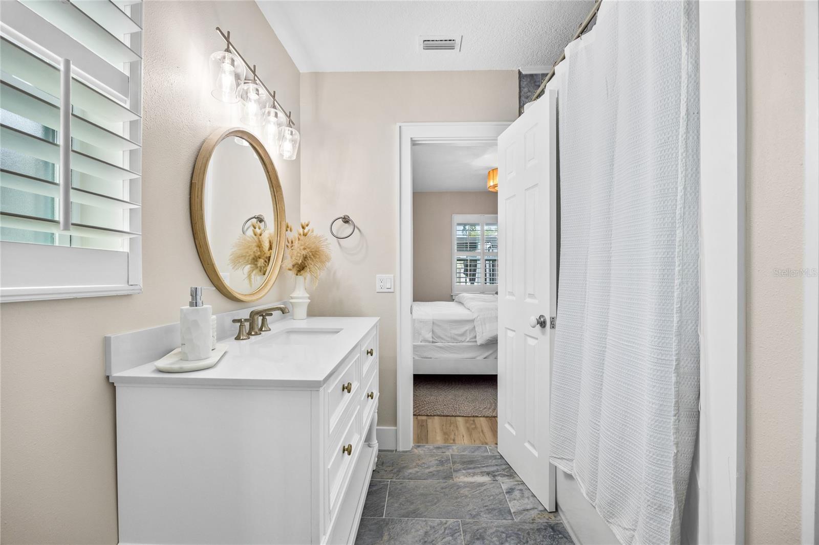 15804 Redington Dr Property Photo 32