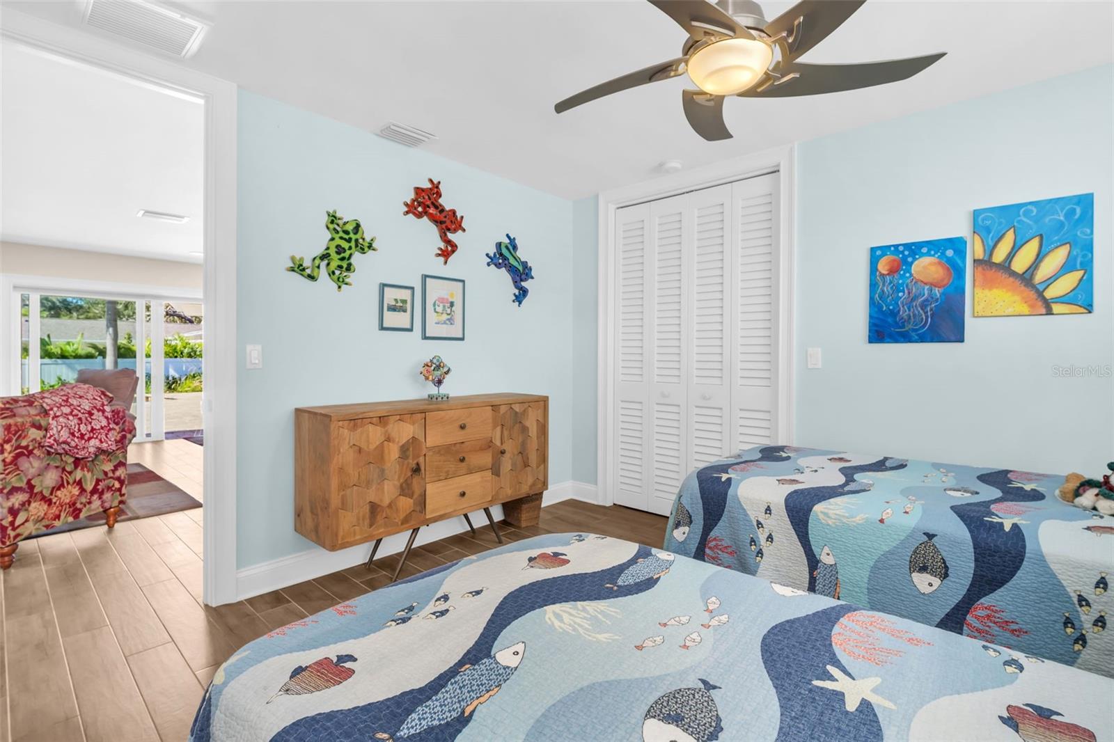 1100 Friendly Way S Property Photo 31
