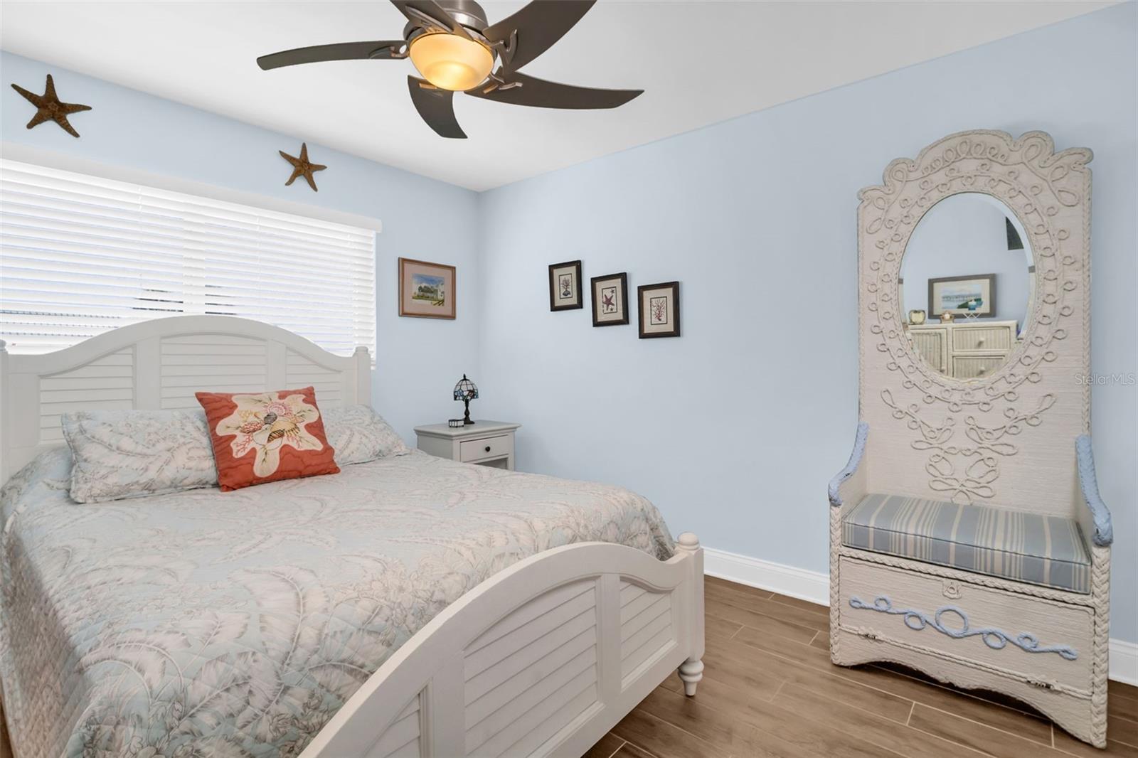1100 Friendly Way S Property Photo 34