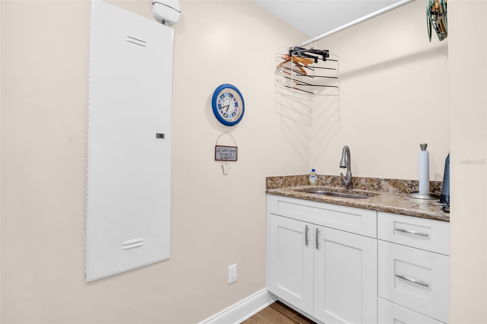 1100 Friendly Way S Property Photo 40