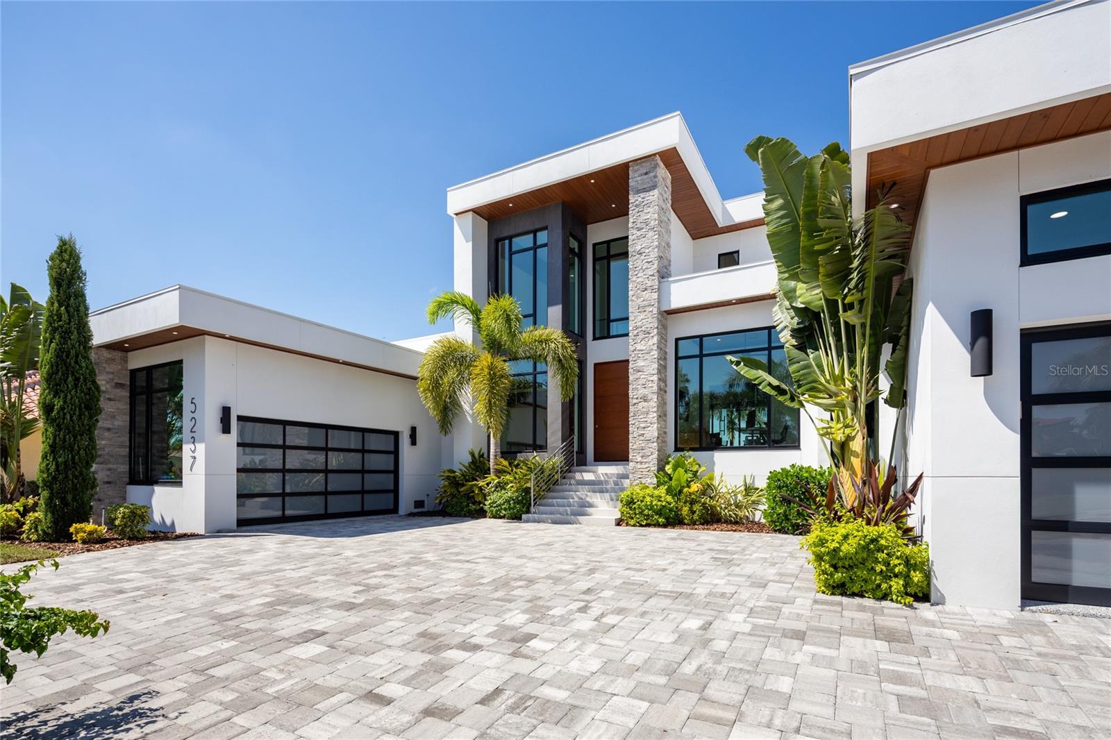 5237 61st Ave S Property Photo 4