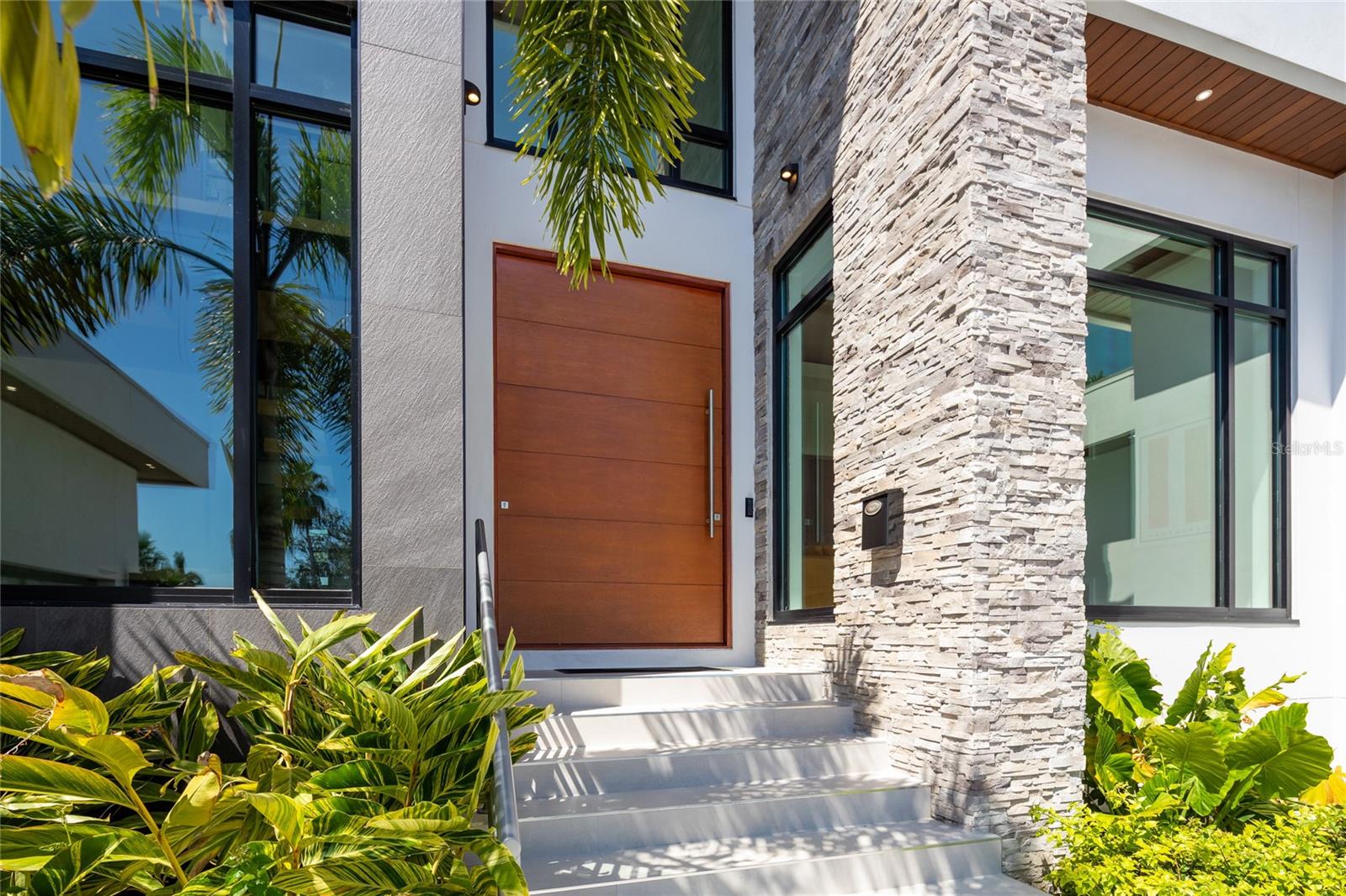 5237 61st Ave S Property Photo 7