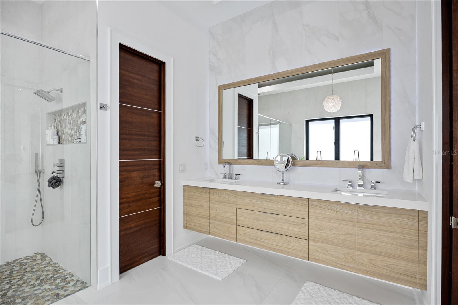 5237 61st Ave S Property Photo 37