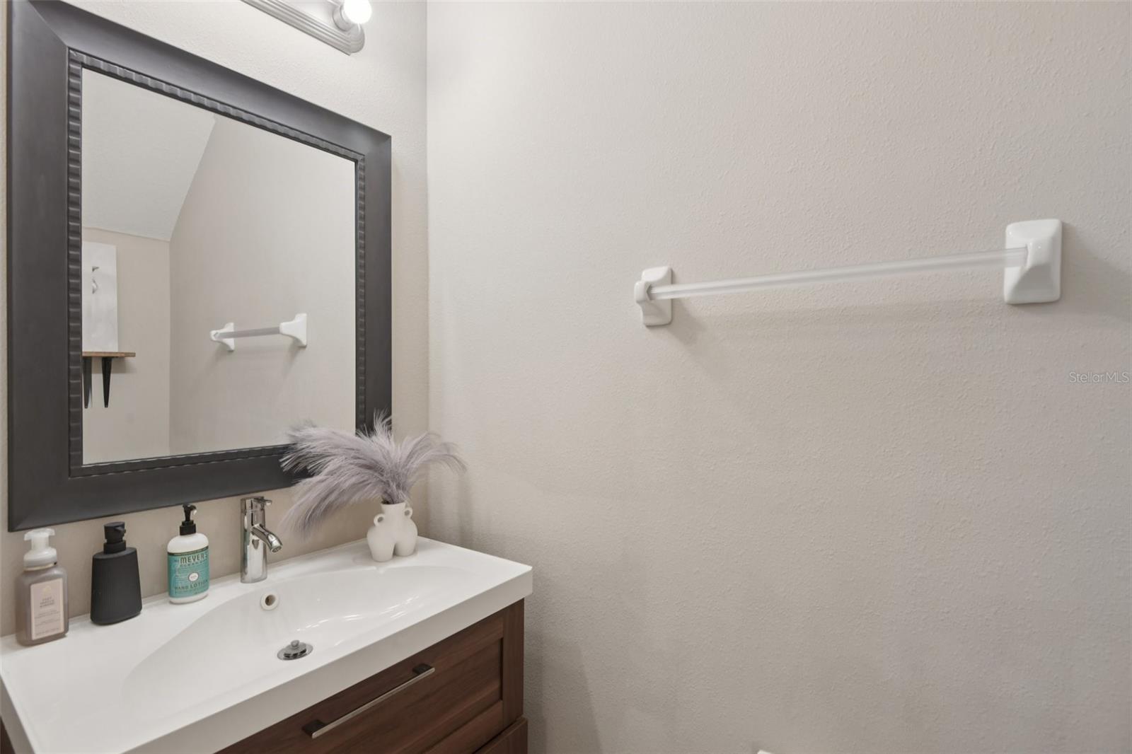 7046 Towne Lake Rd Property Photo 19