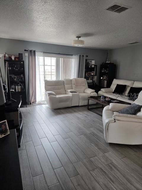 2013 Sea Front Ct Property Photo 5