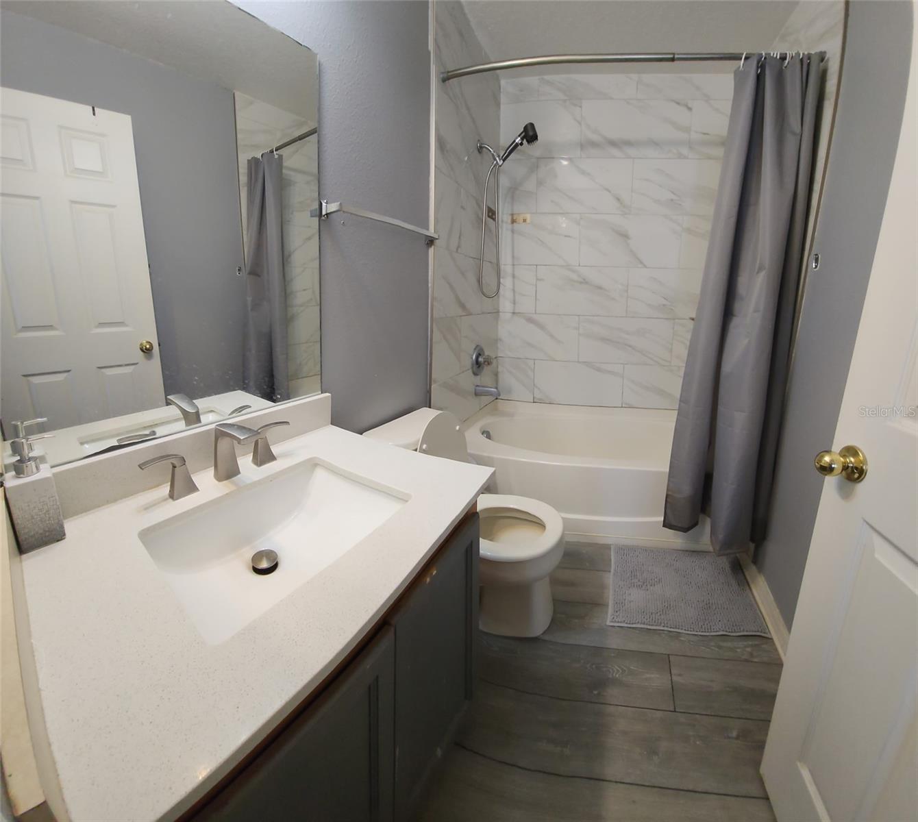 2013 Sea Front Ct Property Photo 15