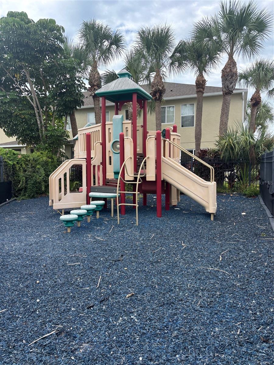 2013 Sea Front Ct Property Photo 17