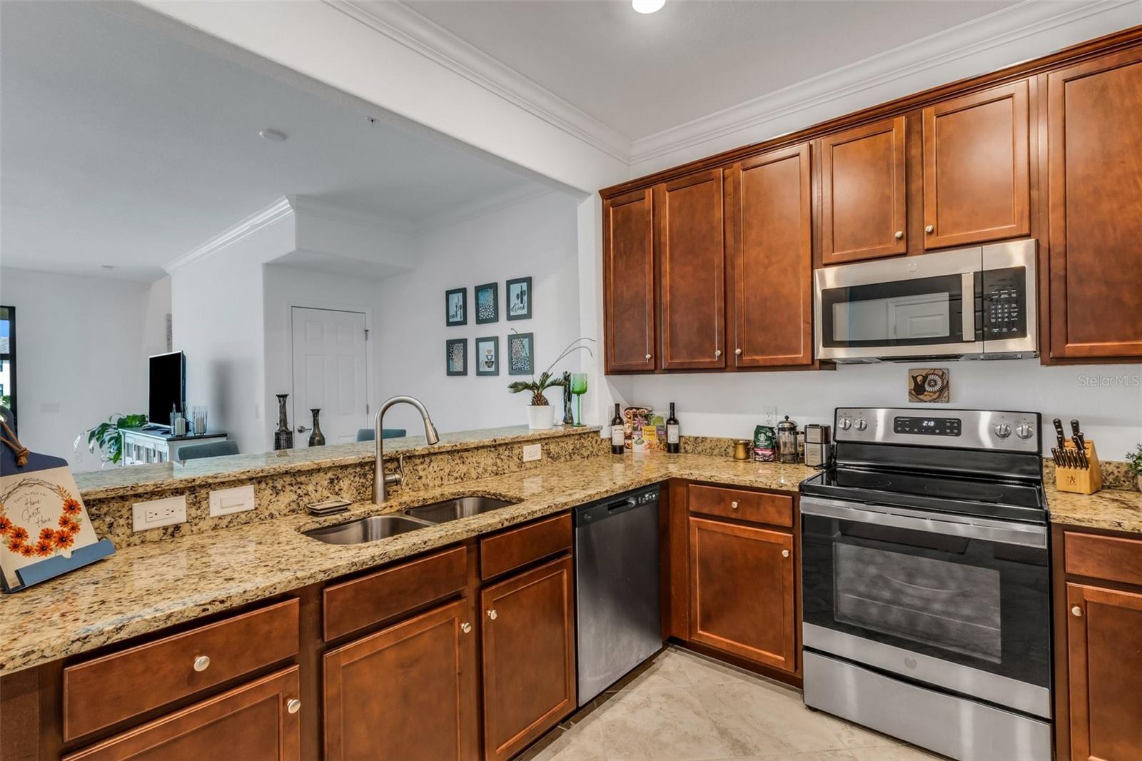 20450 Lagente Cir Property Photo 8