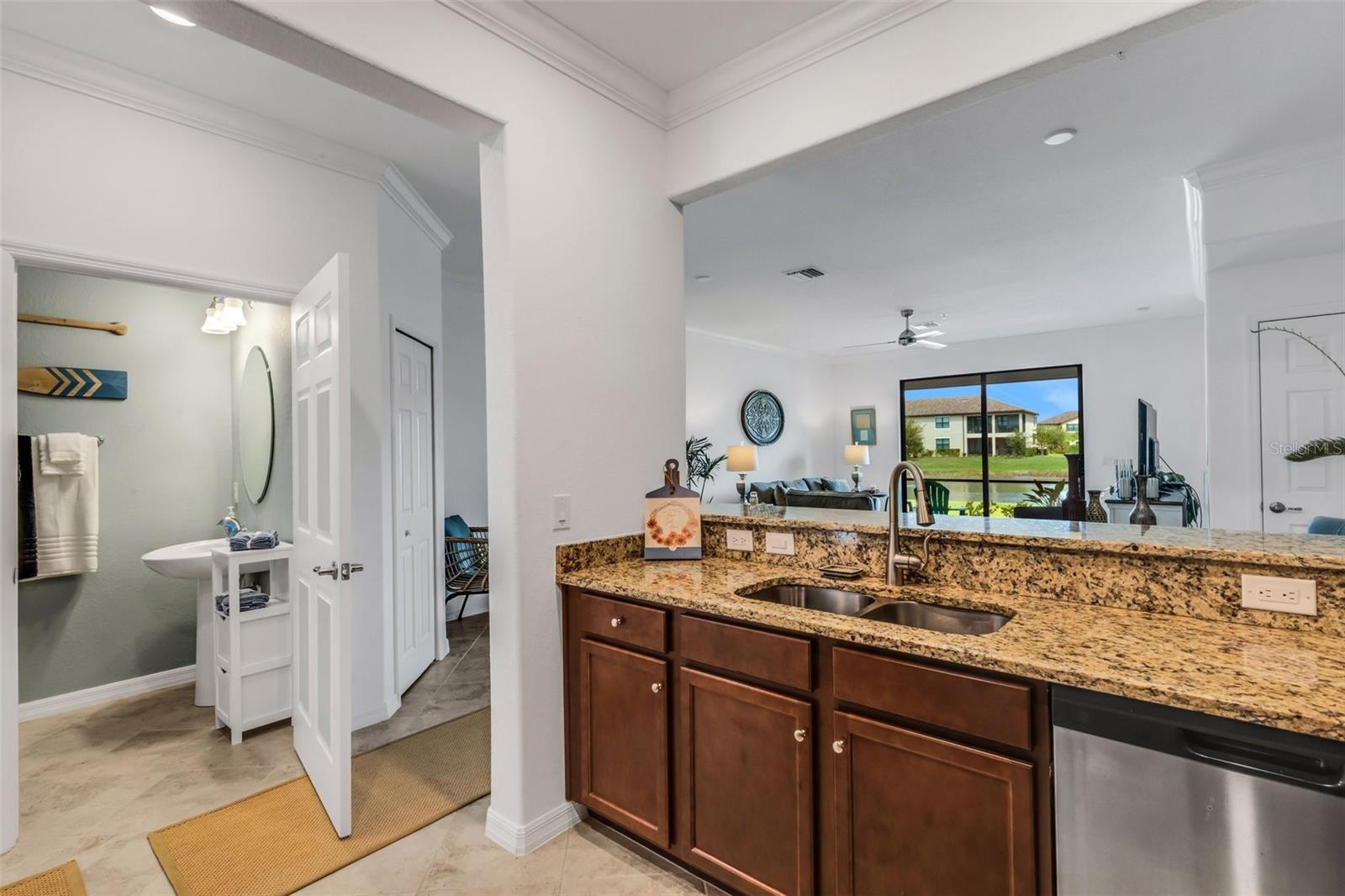 20450 Lagente Cir Property Photo 12