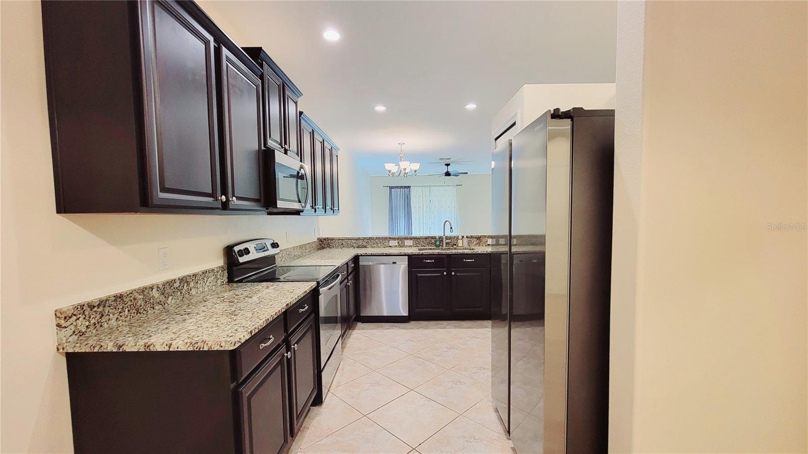 9540 Trumpet Vine Loop Property Photo 6