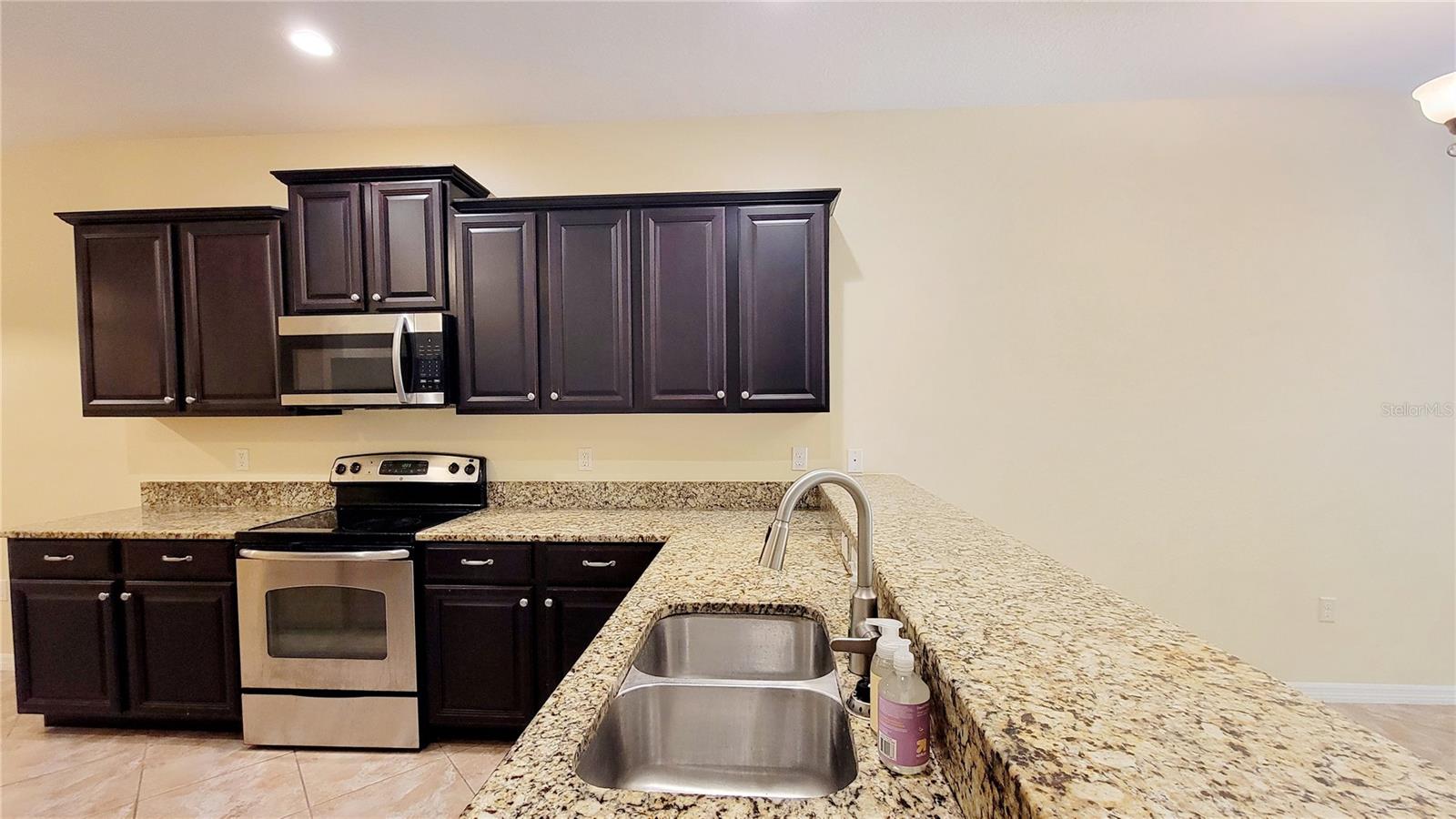 9540 Trumpet Vine Loop Property Photo 16