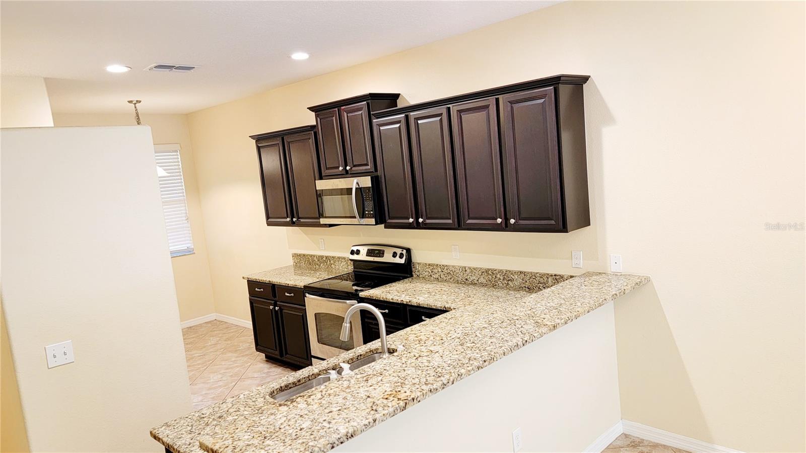 9540 Trumpet Vine Loop Property Photo 17